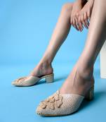 Valentina in beige heels