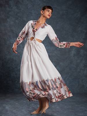 White cityscape printed maxi dress 5