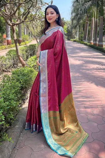 Pink silk blend Woven Kashmiri Ethnic And Graceful Partywear Traditional Ceremonial Saree