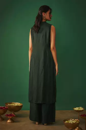 Emerald green kurta pant set with copper gold embroidery