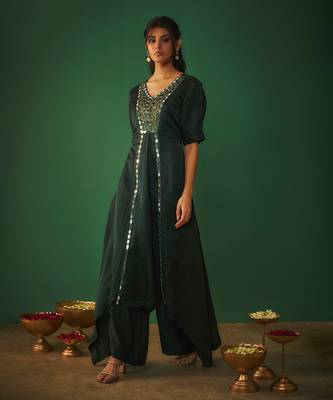 Emerald green mirror work embroidered kurta pant set 2