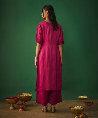 Magenta pink embroidered kurta and pants set 4