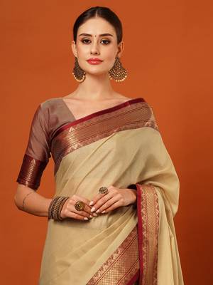 Beige Jaccaurd Cotton Silk Mysore Silk Blend Saree With Blouse 2
