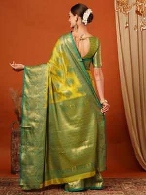 Light Green Jaccaurd Oraganza Silk Bollywood  Saree With Blouse 3