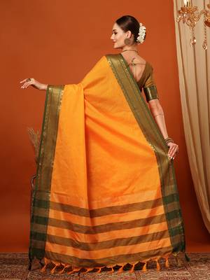 Musturd Jaccaurd Cotton Silk Mysore Silk Blend Saree With Blouse 3