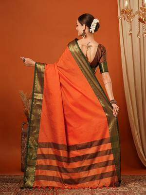 Orange Jaccaurd Cotton Silk Mysore Silk Blend Saree With Blouse 3