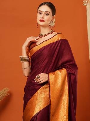 Brown Jaccaurd Cotton Silk Mysore Silk Blend Saree With Blouse 1