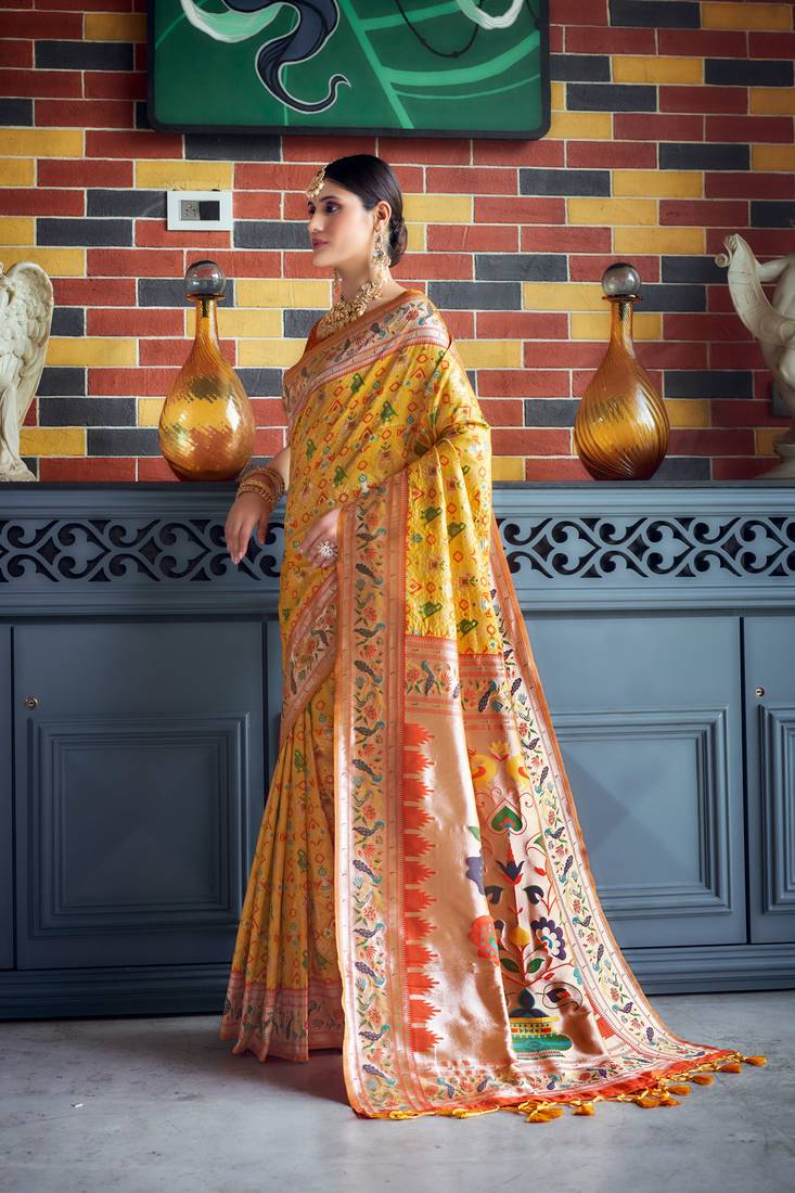 Banarasi Soft Silk Patola Saree Zari Weaves All Over With Paithani Type ...
