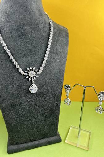 Beautiful american diamond set
