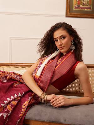 Off White Floral Digital Print Kotha Silk Blend Saree 4