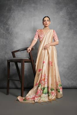 Yellow Soft Tussar Silk with Lotus Print On Pallu And Border With Claasic Printed With Blouse For Women 2