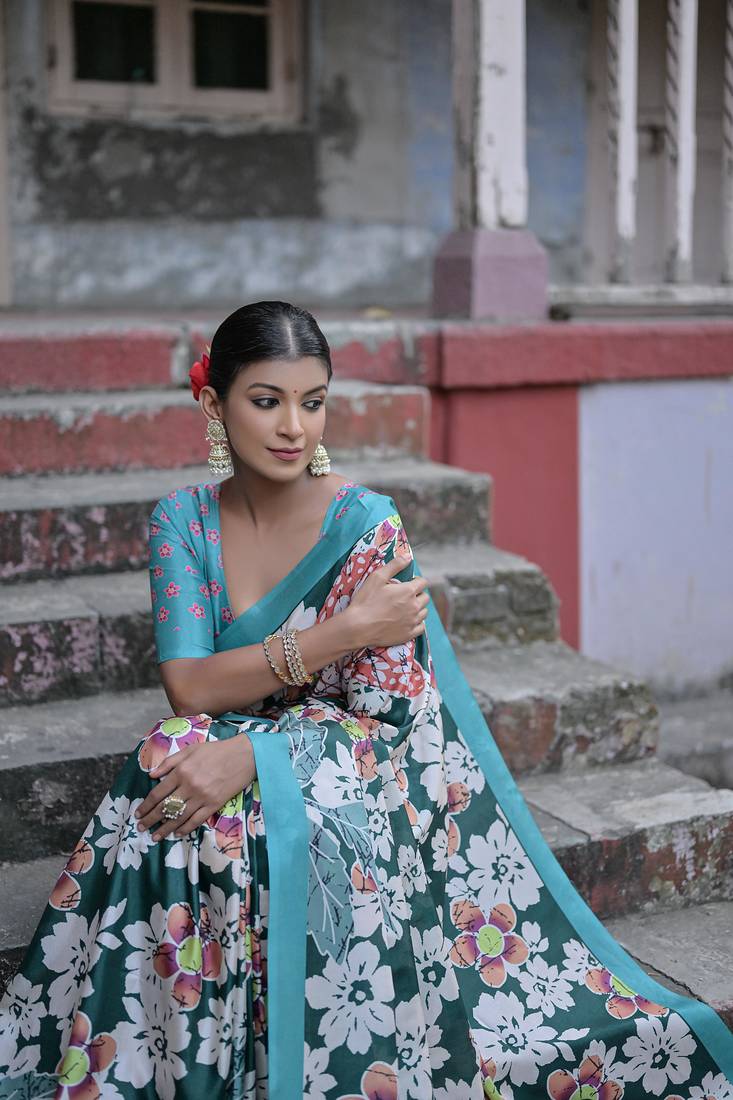 Green Soft Sandy Silk Saree With Floral Print And Fancy Tassels Pallu With Contrast Blouse