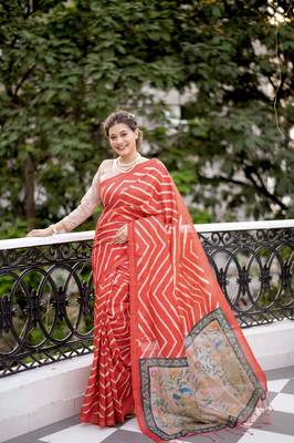 Tussar Silk Saree With Beautiful Leriya Print And Zari Border With Kalamkari Pallu And Tassels 2