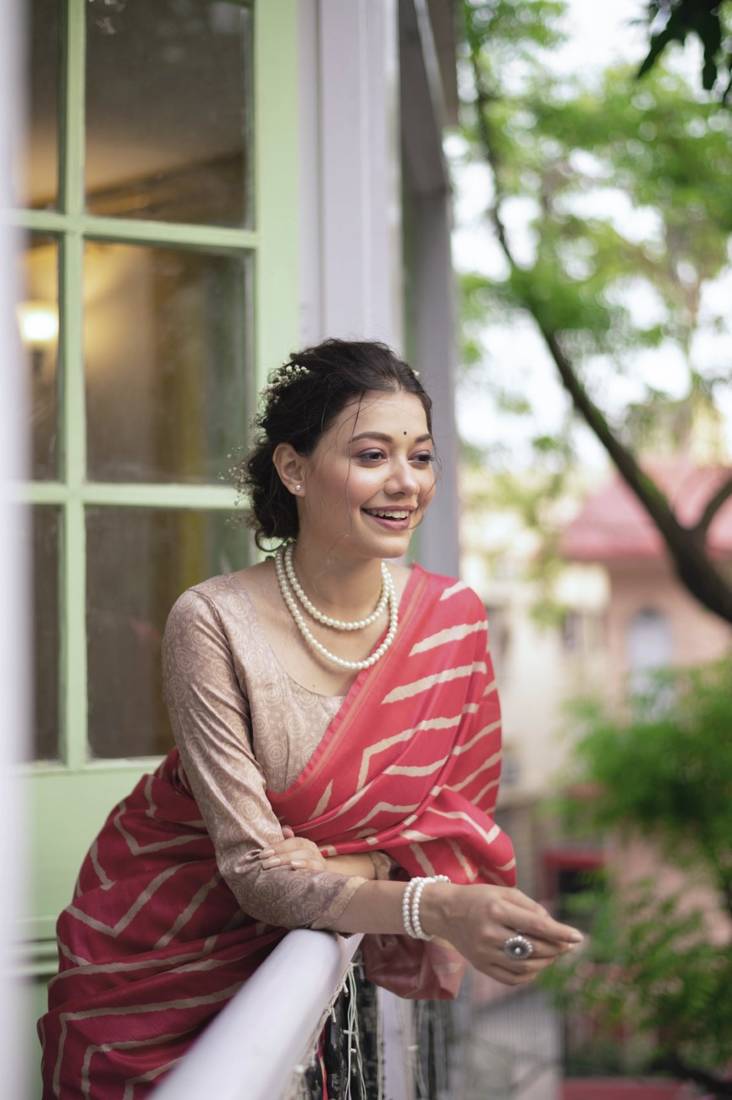 Tussar Silk Saree With Beautiful Leriya Print And Zari Border With Kalamkari Pallu And Tassels