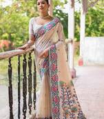 Soft Silk Saree With Floral Weaving Pattern With Weaving Pallu And Running Blouse Piece
