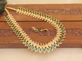 Kerala style gold plated palakka nagapadam necklace set 1