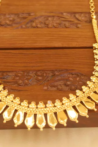Kerala style gold plated palakka nagapadam necklace