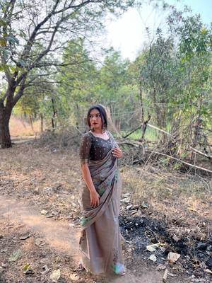 Grey Soft Cotton Blend Saree With Zari Weaving Pallu & Border With Blouse 2