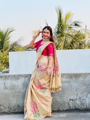Cream Soft Cotton Blend Saree With Zari Weaving Pallu & Border With Blouse 2