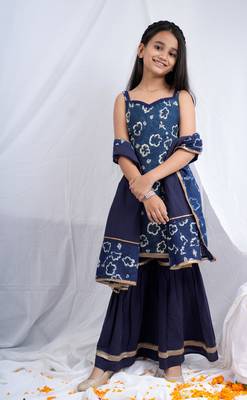 Indigo handblock printed sleeveless short kurta, paired with indigo sharara 1