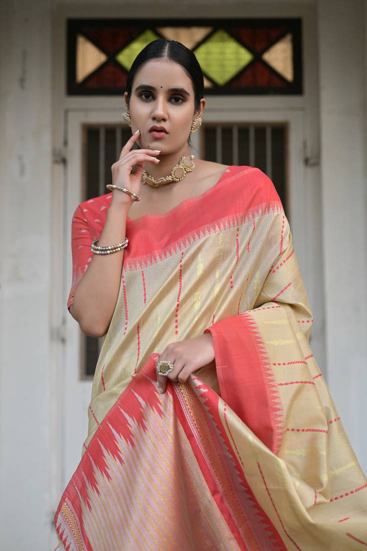Banglori Raw Silk Saree With Contrast Temple Weaving Border Unique Linning Pallu With Blouse
