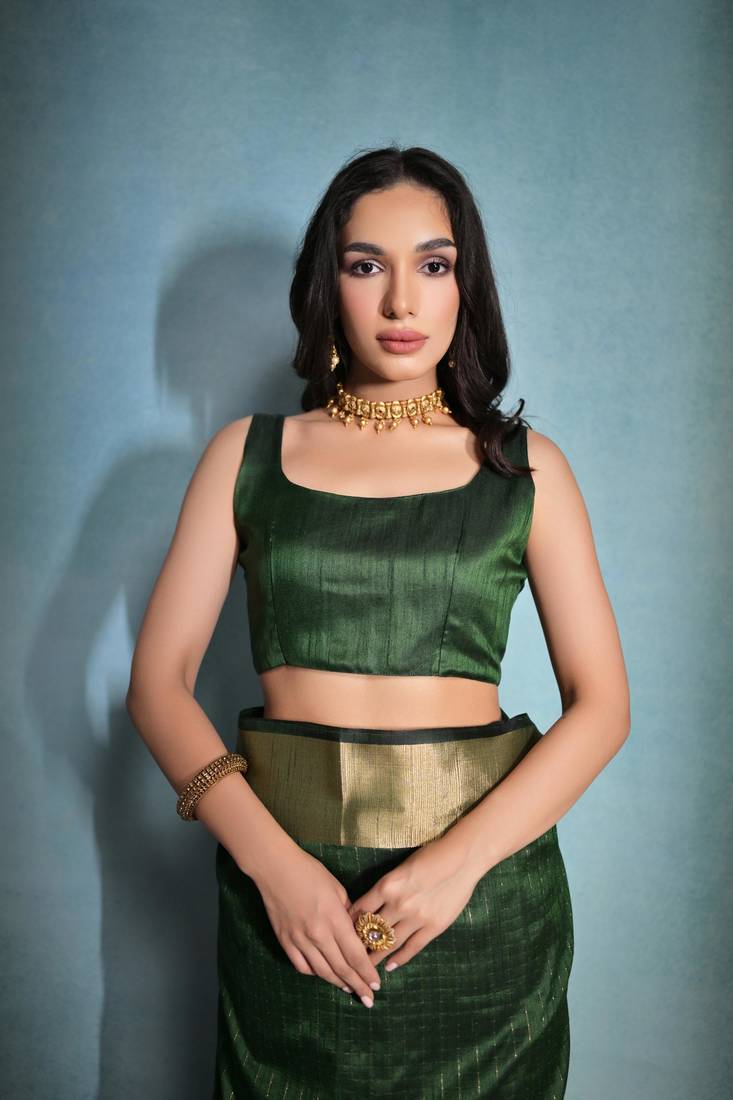 Green Banarasi Style Silk Bland  Zari Linning Pattern & Zari Border Saree With Blouse