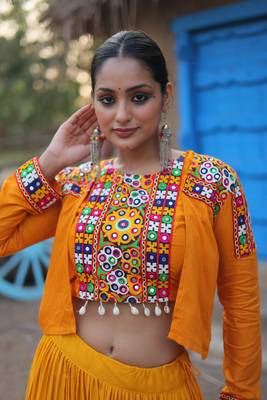 YELLOW THREAD EMBROIDERED WORK RAYON TRADITIONAL NAVRATRI WEDDING FESTIVAL STITCHED LEHENGA CHOLI KOTI SHRUG 3