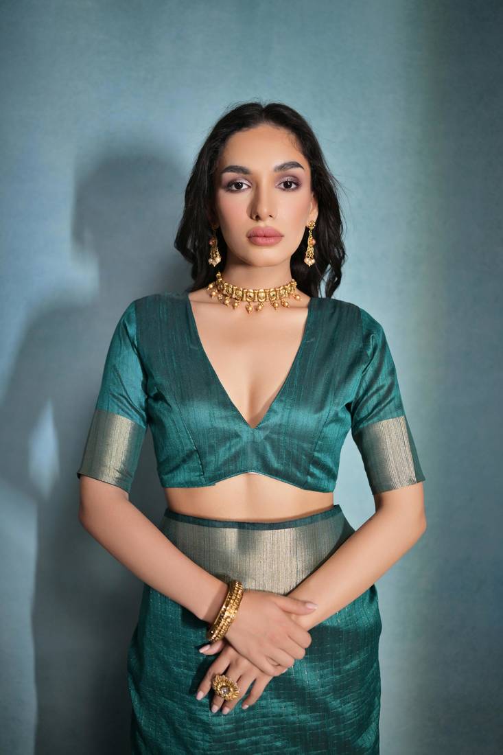 Rama Banarasi Style Silk Bland  Zari Linning Pattern & Zari Border Saree With Blouse