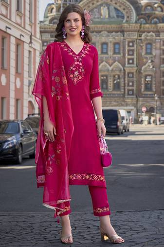 Mojilaa women's fuchsia pink viscose floral embroidered a-line kurta with pant & dupatta