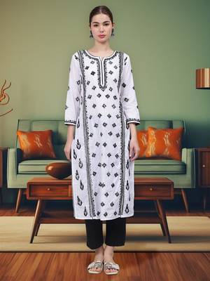 White cotton lucknowi chikankari kurta 1