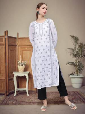 White cotton lucknowi chikankari kurta 1