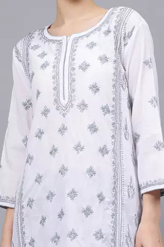 White cotton lucknowi chikankari kurta