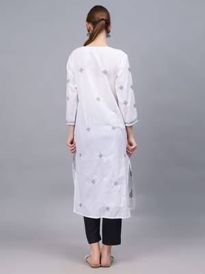 White cotton lucknowi chikankari kurta 3