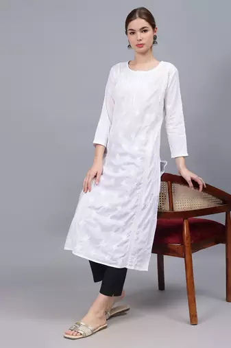 White cotton lucknowi chikankari kurta