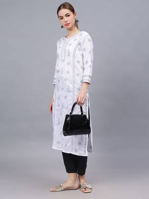 White cotton lucknowi chikankari kurta 4