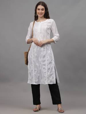 White cotton lucknowi chikankari kurta 4