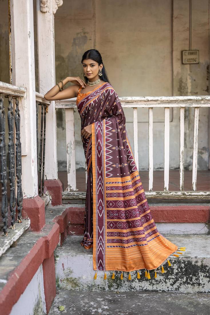Soft Tussar Silk Saree With Temple Border And Unique Ikkat Printed Contrast Pallu And Contrast Blouse Piece