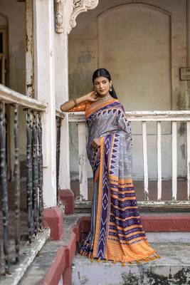 Soft Tussar Silk Saree With Temple Border And Unique Ikkat Printed Contrast Pallu And Contrast Blouse Piece 2
