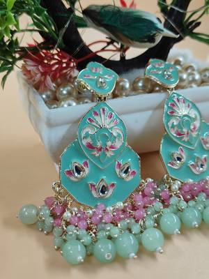   Traditional Earrings For Wo  And Girls 2