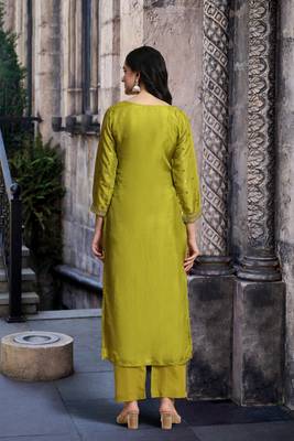 Trendmalls Green Satin Embroidery Kurta Pant Set with Banarasi Dupatta for Women 3