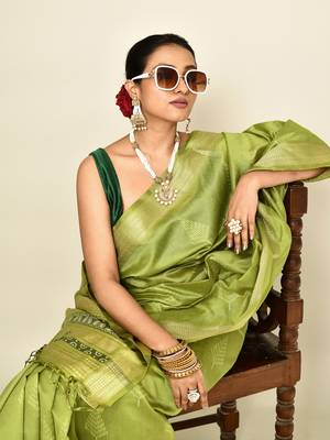 Elora soft silk leaf printed baluchari weaving saree (green) 5