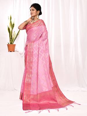 Elora soft silk banarasi woven chex weaving saree (light pink) 6
