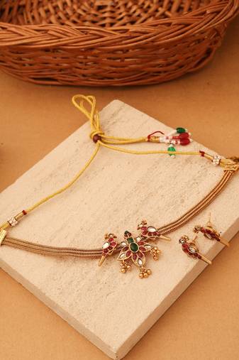 Regal Aviary Heritage Necklace Set