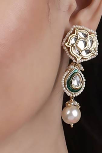 Zaitooni drop earring