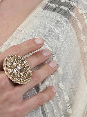 Sunehri ring 1