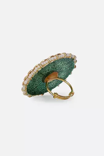 Sunehri ring