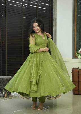 Anarkali kurta set for women 1