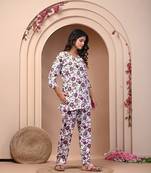 White floral printed cotton kurta set(set of 2)