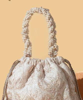 Off white chaand bucket bag 3