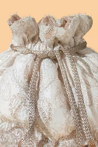 Off white chaand potli bag